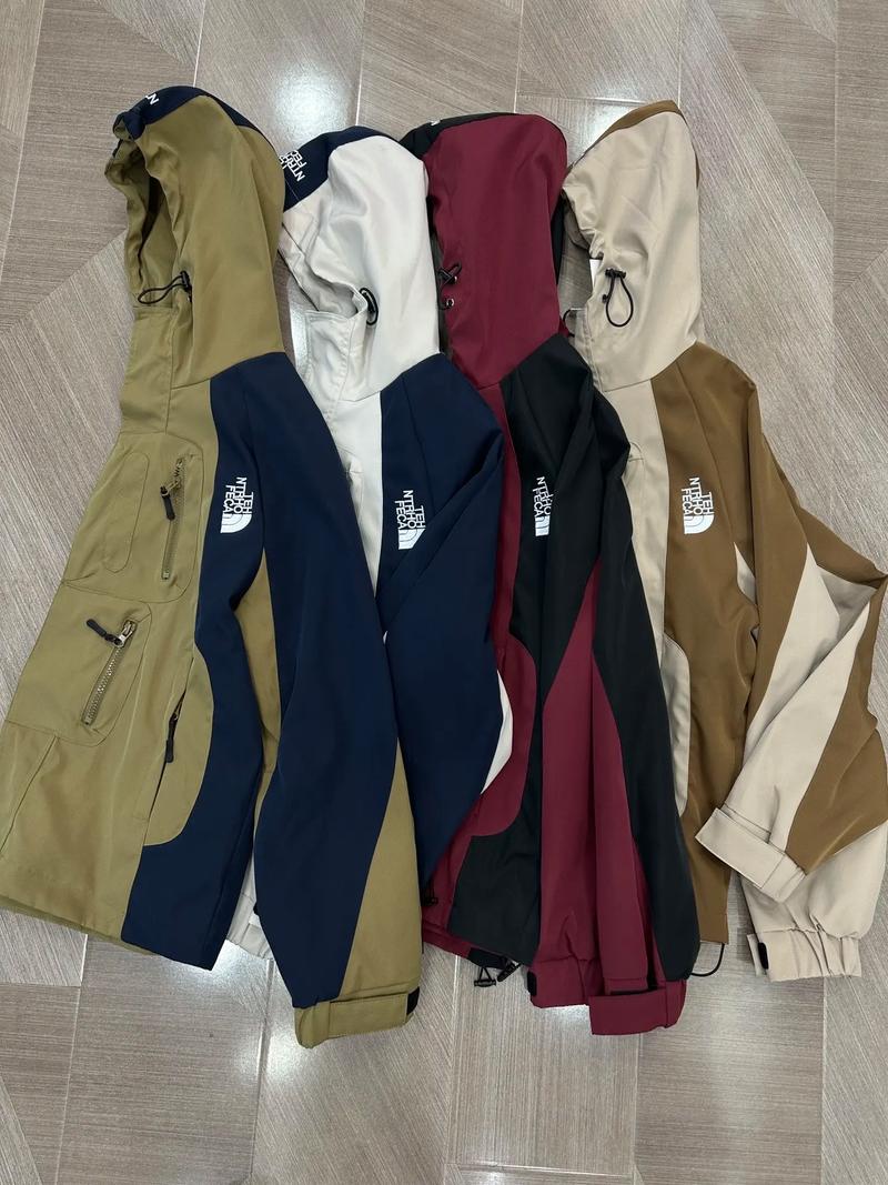 工廠源頭直供，揭秘服裝批發(fā)的高效生意經(jīng)